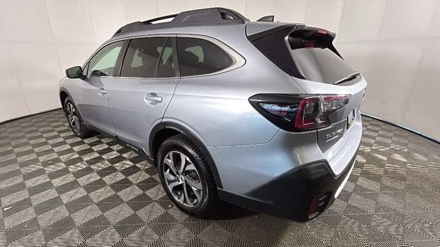 2020 Ice Silver Metallic Subaru Outback Limited AWD SUV