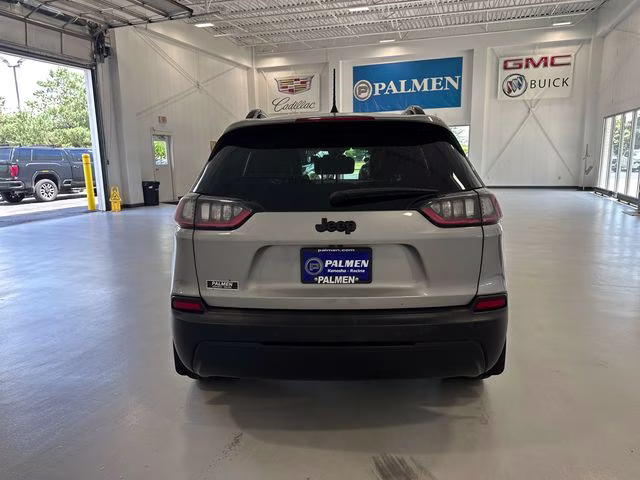 2021 Billet Silver Metallic Clearcoat Jeep Cherokee Latitude Plus FWD SUV