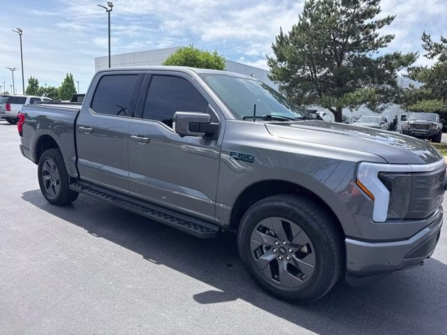 2025 Gray Metallic Ford F-150 Lightning Lariat AWD Truck