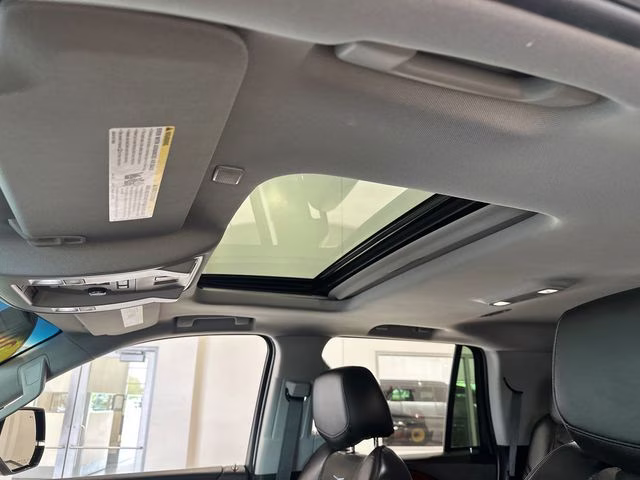 2019 Crystal White Tricoat Cadillac Escalade Luxury 4X4 SUV