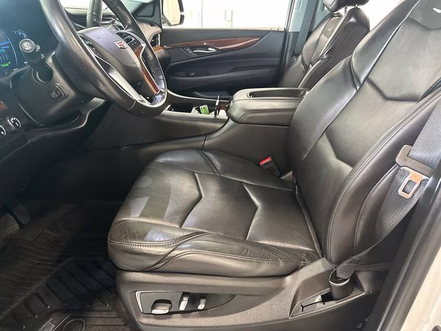 2019 Crystal White Tricoat Cadillac Escalade Luxury 4X4 SUV