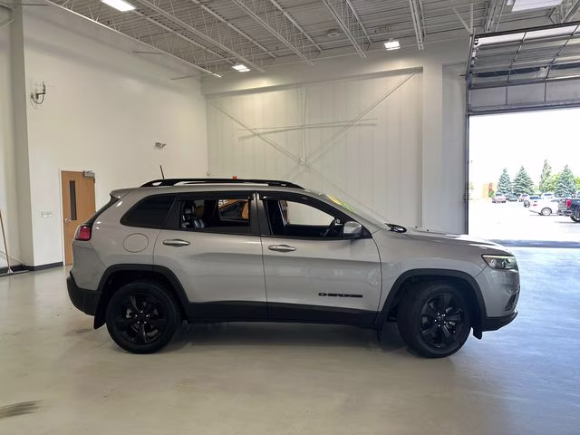 2021 Billet Silver Metallic Clearcoat Jeep Cherokee Latitude Plus FWD SUV