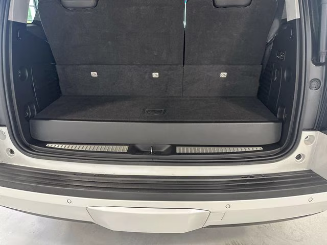 2019 Crystal White Tricoat Cadillac Escalade Luxury 4X4 SUV
