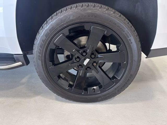 2019 Crystal White Tricoat Cadillac Escalade Luxury 4X4 SUV