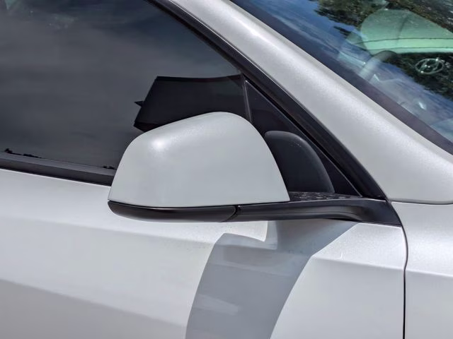 2022 White Tesla Model Y Performance AWD SUV