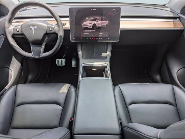 2022 White Tesla Model Y Performance AWD SUV