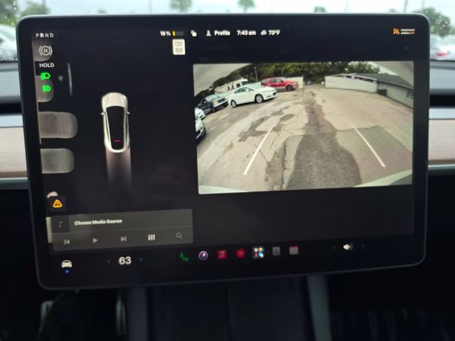 2022 White Tesla Model Y Performance AWD SUV