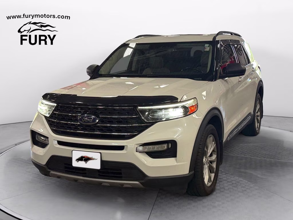 2020 White Metallic Ford Explorer XLT 4X4 SUV