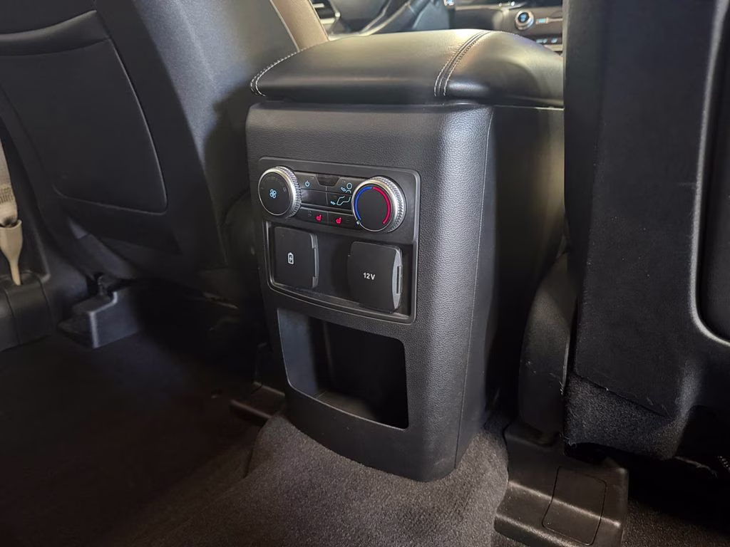 2020 White Metallic Ford Explorer XLT 4X4 SUV