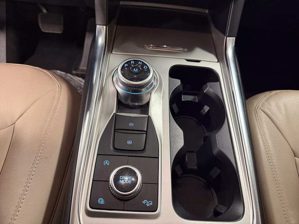 2020 White Metallic Ford Explorer XLT 4X4 SUV