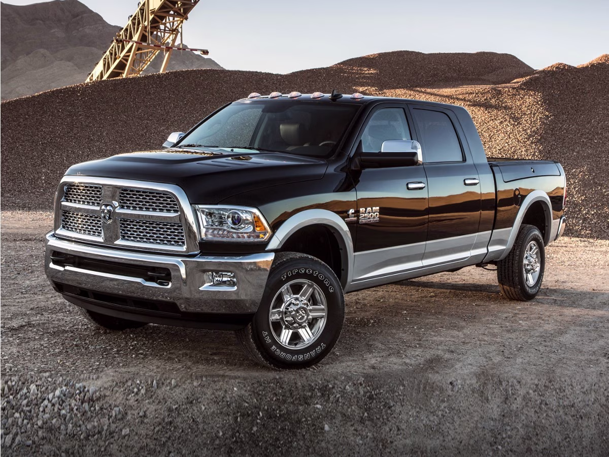 2014 Bright Silver Clearcoat Metallic Ram 2500 SLT 4X4 Truck