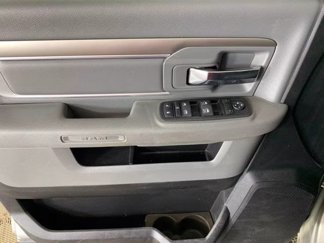 2014 Bright Silver Metallic Clearcoat Ram 2500 SLT 4X4 Truck
