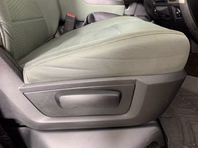 2014 Bright Silver Metallic Clearcoat Ram 2500 SLT 4X4 Truck