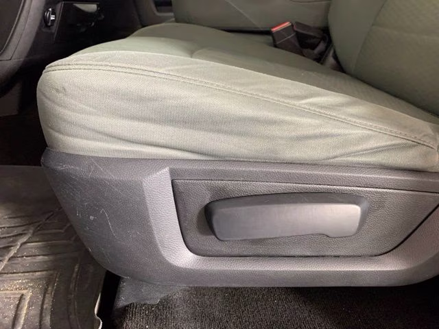 2014 Bright Silver Metallic Clearcoat Ram 2500 SLT 4X4 Truck