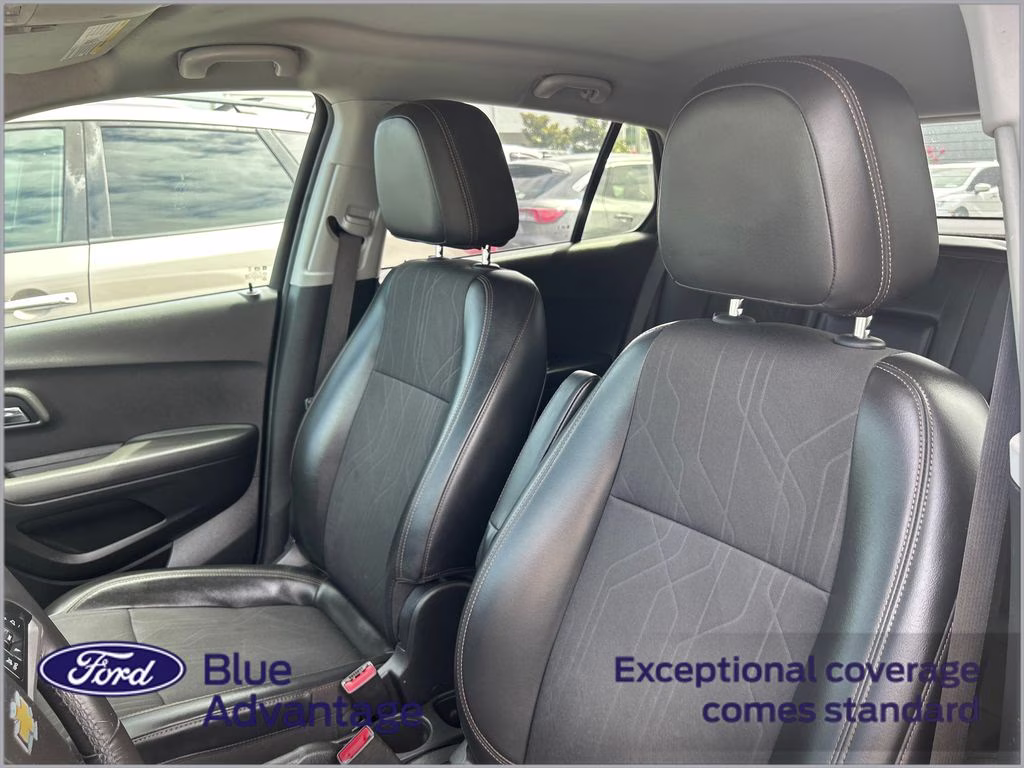 2019 Silver Ice Metallic Chevrolet Trax LT FWD SUV