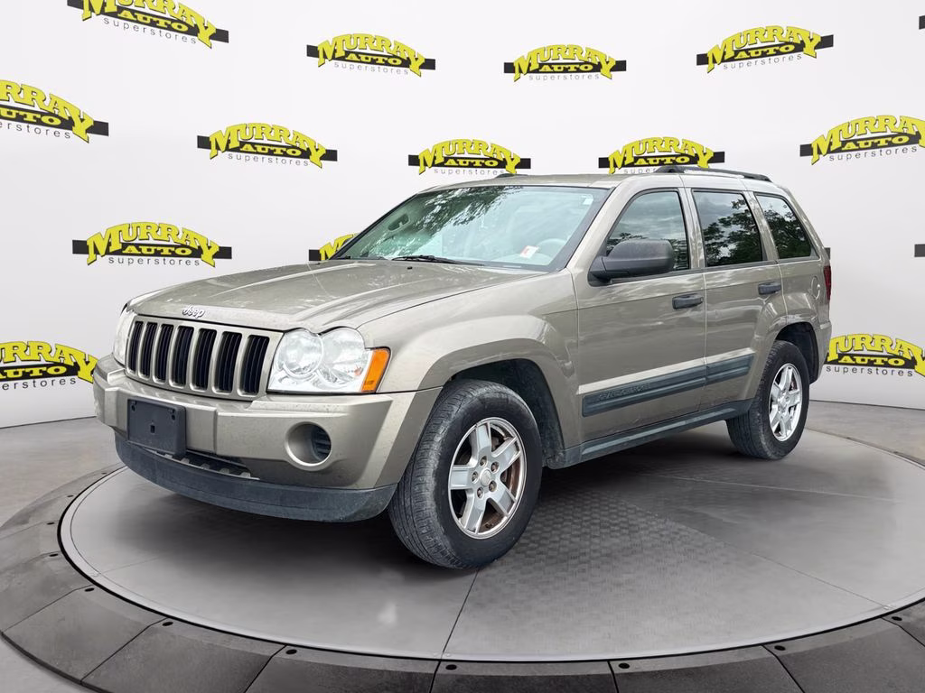2006 Light Khaki Metallic Jeep Grand Cherokee Laredo RWD SUV