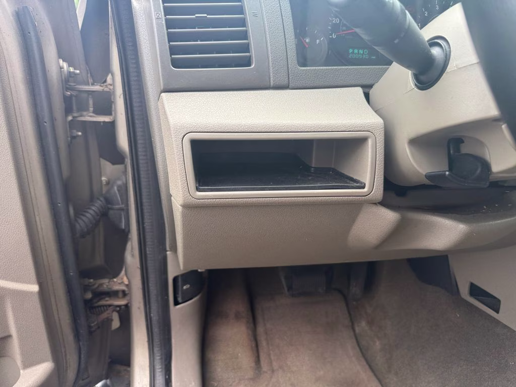 2006 Light Khaki Metallic Jeep Grand Cherokee Laredo RWD SUV