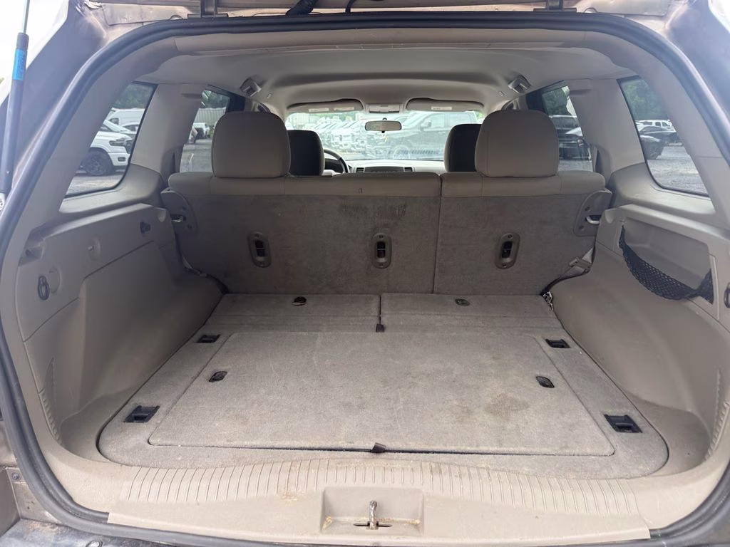 2006 Light Khaki Metallic Jeep Grand Cherokee Laredo RWD SUV