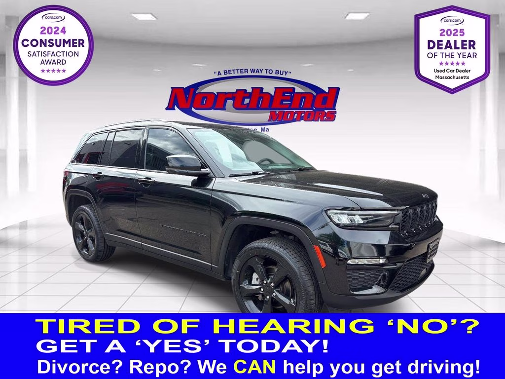 2023 Diamond Black Crystal Pearlcoat Jeep Grand Cherokee Limited 4X4 SUV