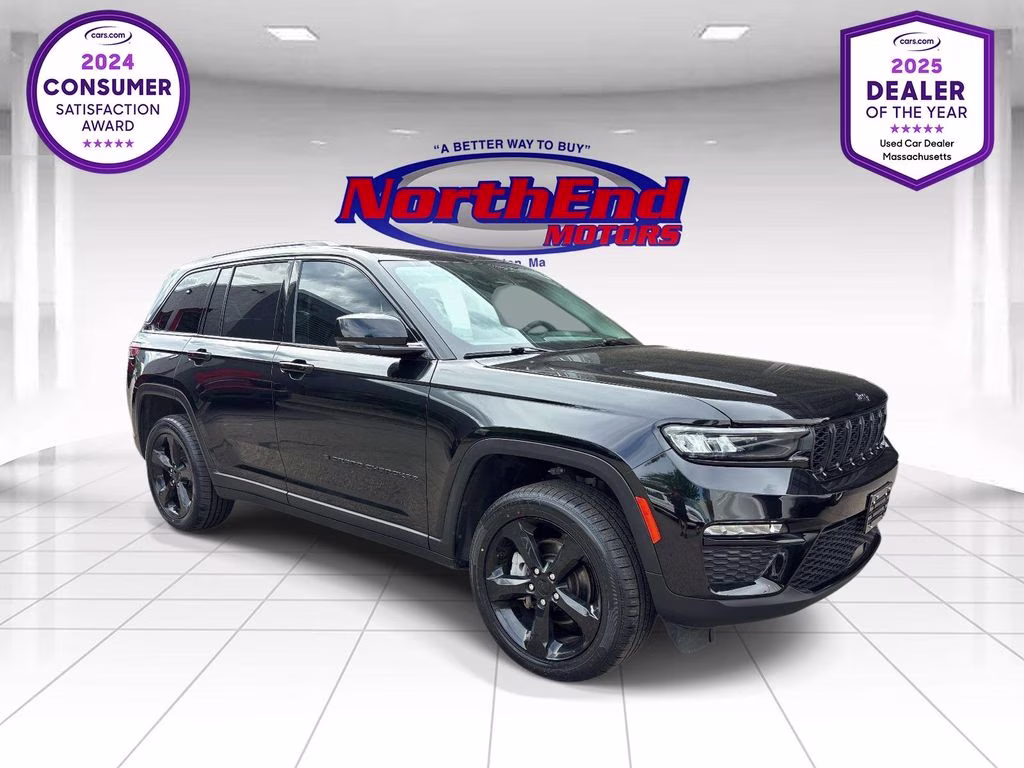 2023 Diamond Black Crystal Pearlcoat Jeep Grand Cherokee Limited 4X4 SUV