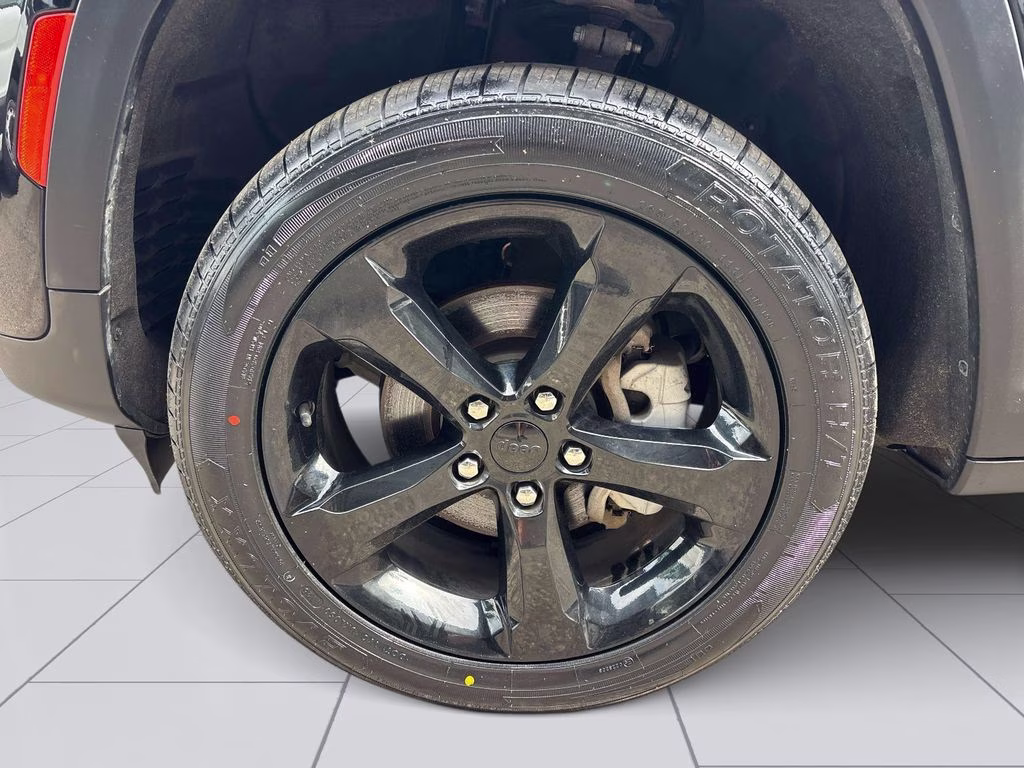 2023 Diamond Black Crystal Pearlcoat Jeep Grand Cherokee Limited 4X4 SUV
