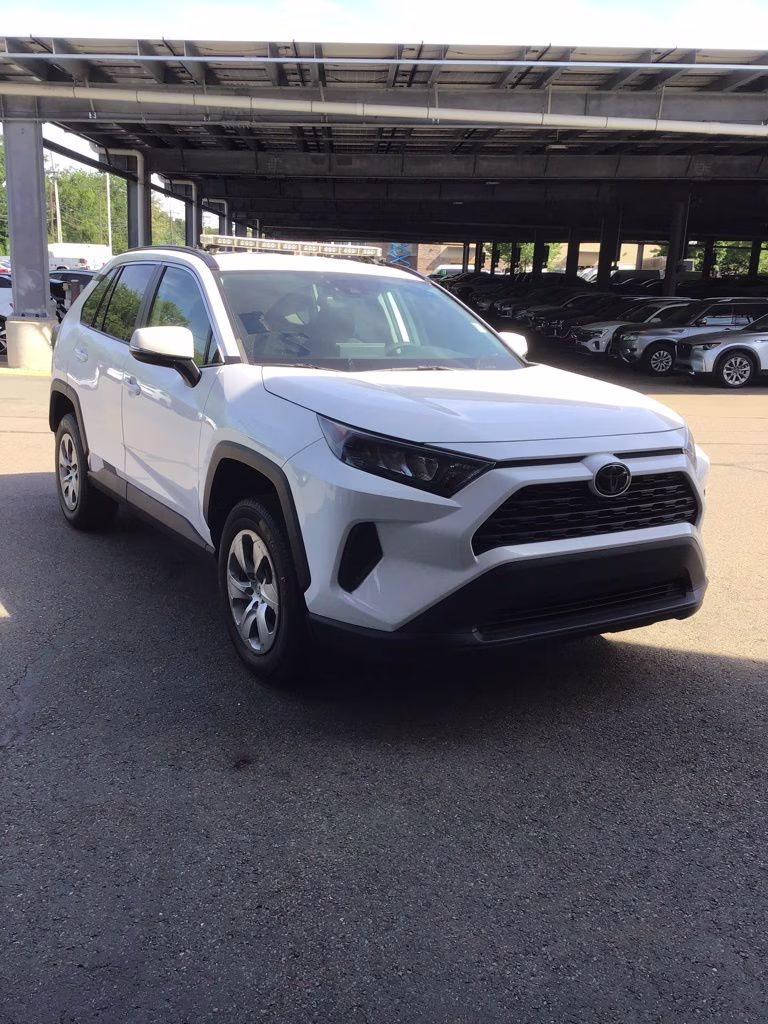 2021 Super White Toyota RAV4 LE AWD SUV