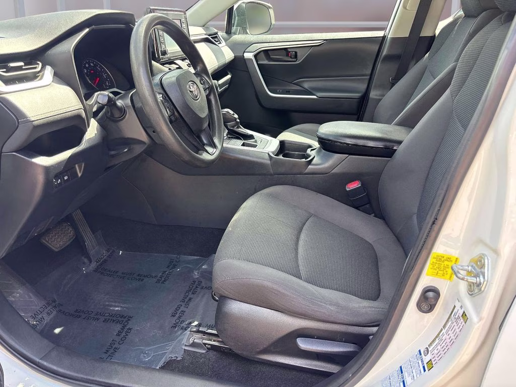 2021 Super White Toyota RAV4 LE AWD SUV