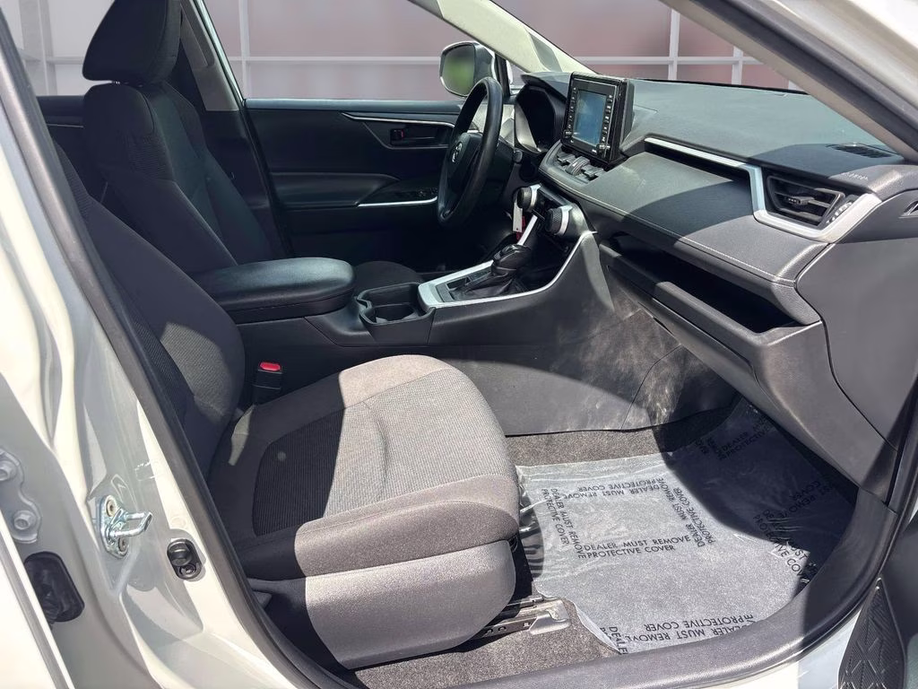 2021 Super White Toyota RAV4 LE AWD SUV