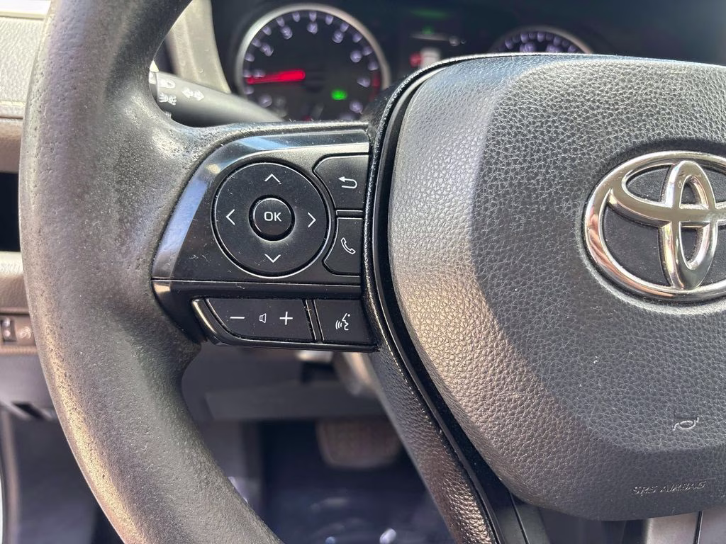 2021 Super White Toyota RAV4 LE AWD SUV