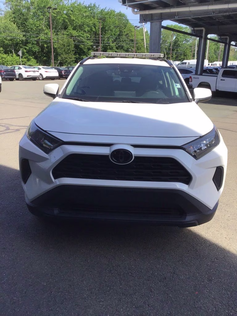2021 Super White Toyota RAV4 LE AWD SUV