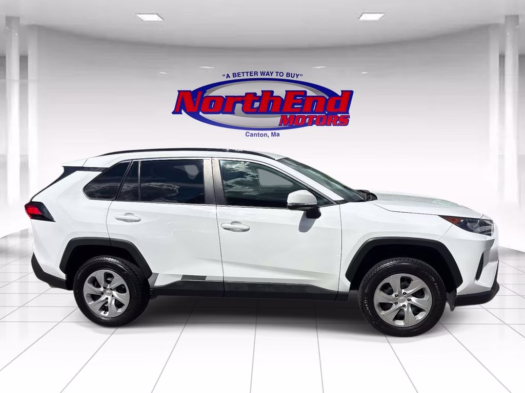 2021 Super White Toyota RAV4 LE AWD SUV