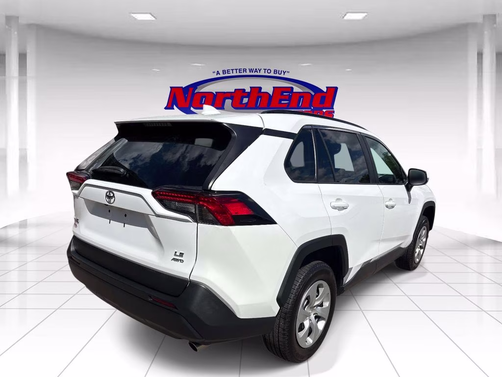 2021 Super White Toyota RAV4 LE AWD SUV