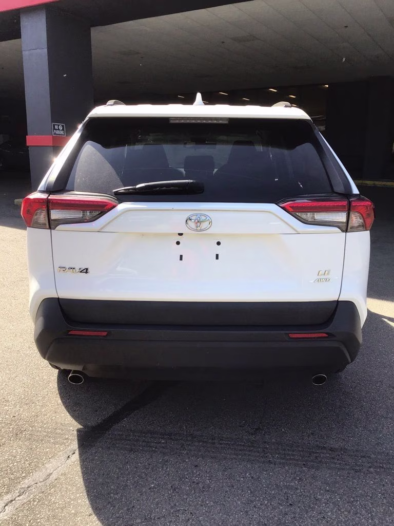 2021 Super White Toyota RAV4 LE AWD SUV