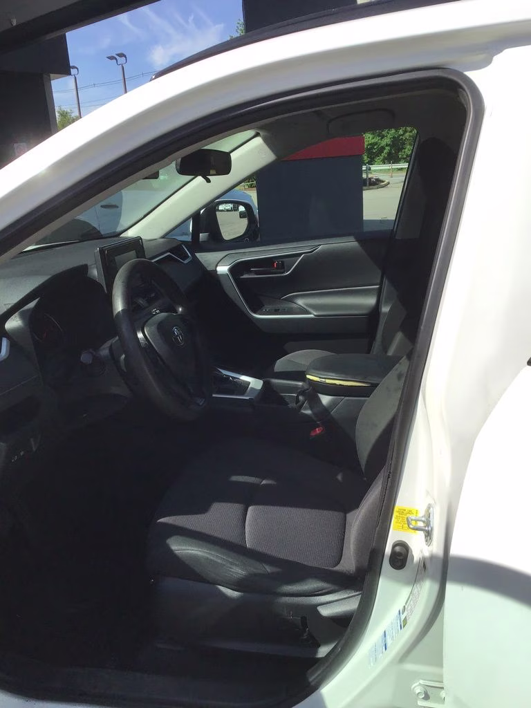 2021 Super White Toyota RAV4 LE AWD SUV