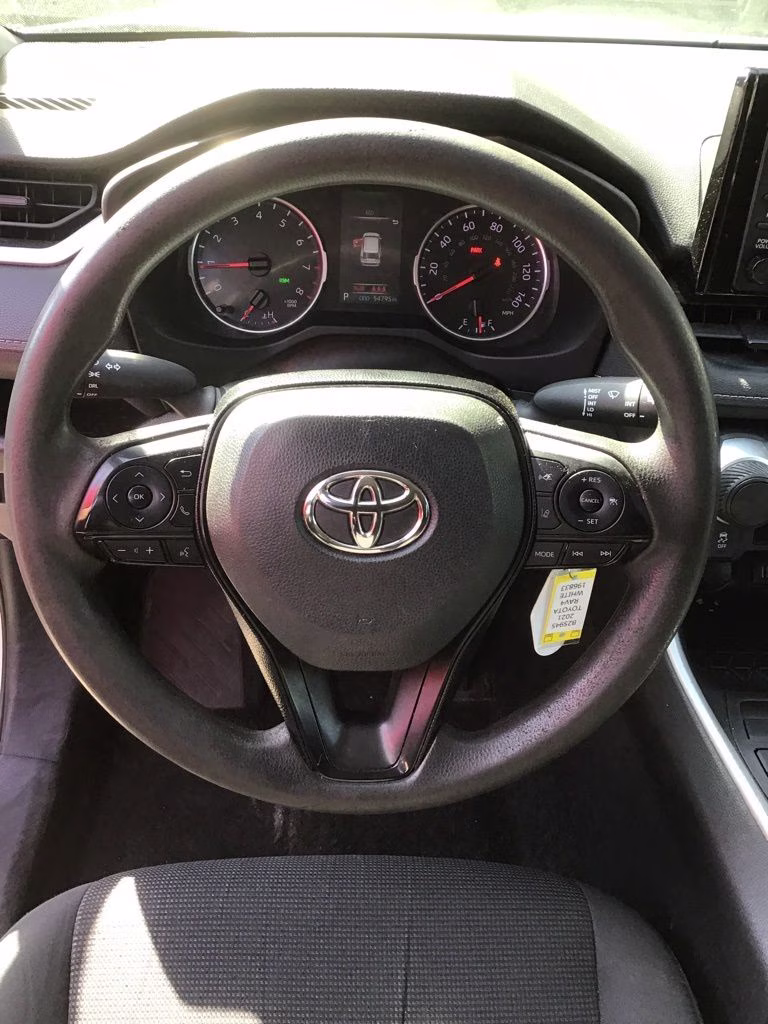 2021 Super White Toyota RAV4 LE AWD SUV