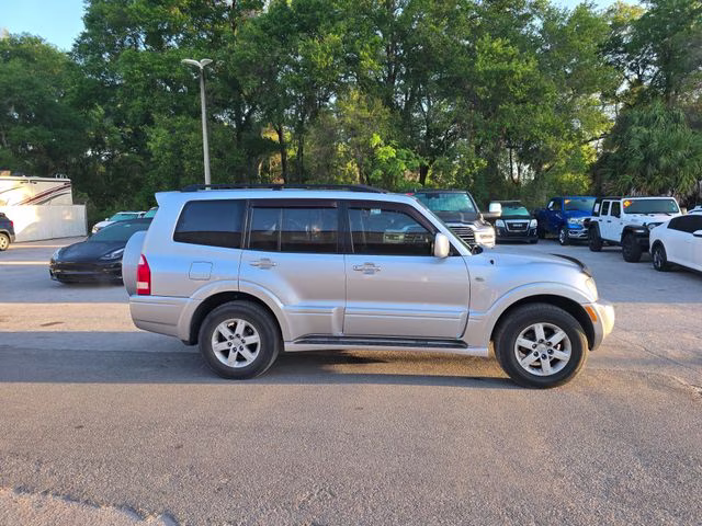 2006 Soprano Silver Metallic Mitsubishi Montero Limited 4X4 SUV