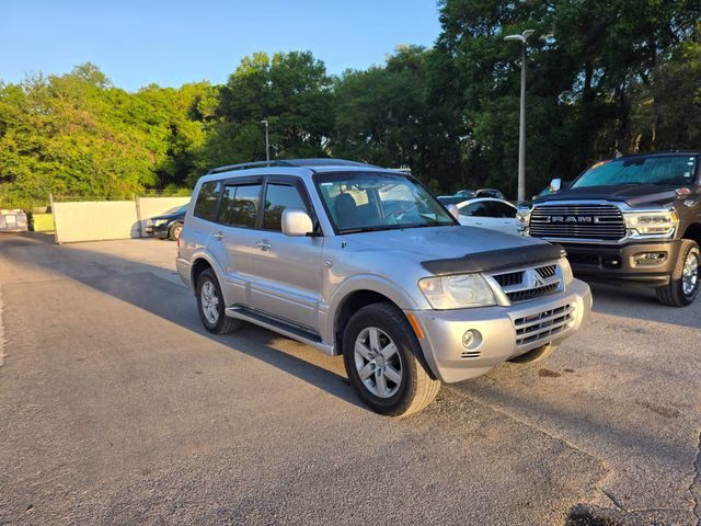 2006 Soprano Silver Metallic Mitsubishi Montero Limited 4X4 SUV