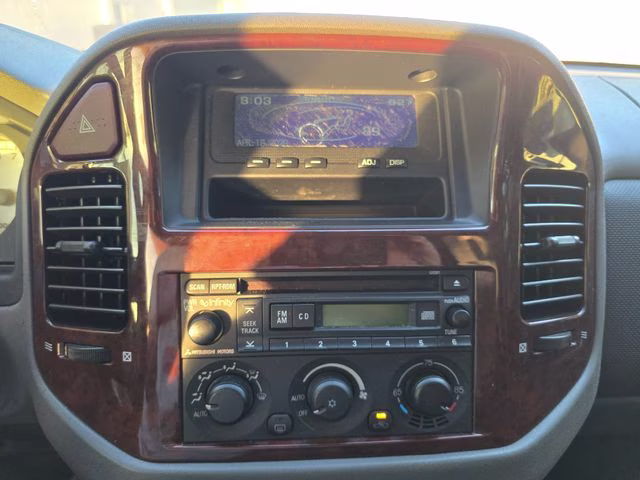 2006 Soprano Silver Metallic Mitsubishi Montero Limited 4X4 SUV