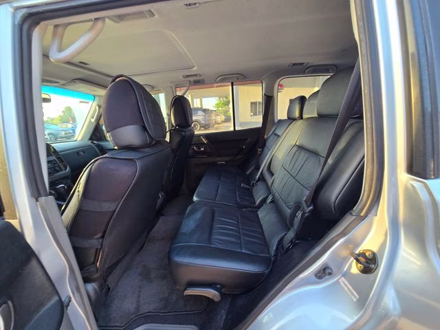 2006 Soprano Silver Metallic Mitsubishi Montero Limited 4X4 SUV
