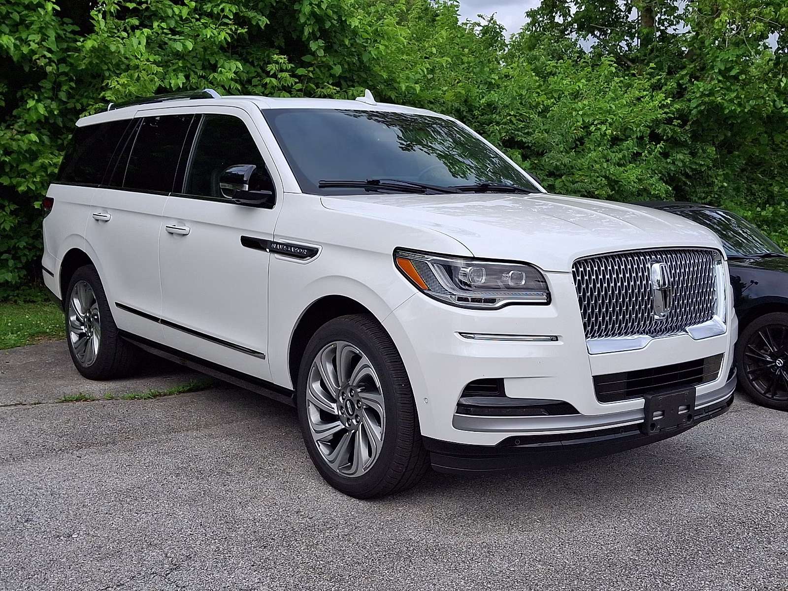 2023 Pristine White Metallic Tri-Coat Lincoln Navigator Reserve 4X4