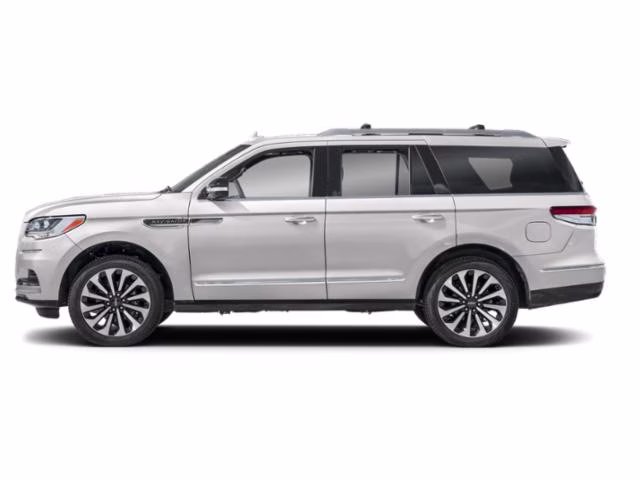 2023 White Metallic Lincoln Navigator Reserve 4X4