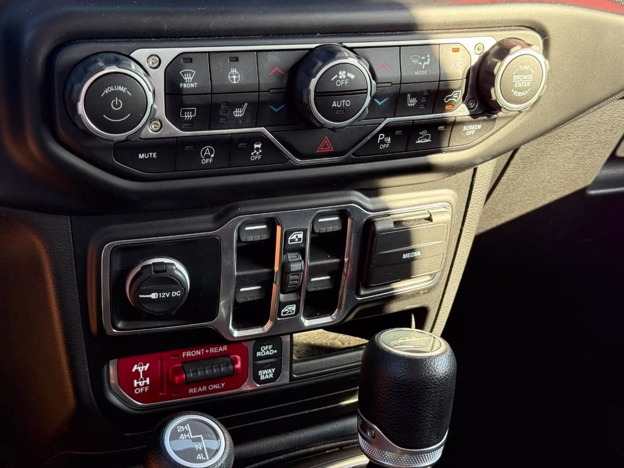 2021 Black Clearcoat Jeep Gladiator Rubicon 4X4 Truck