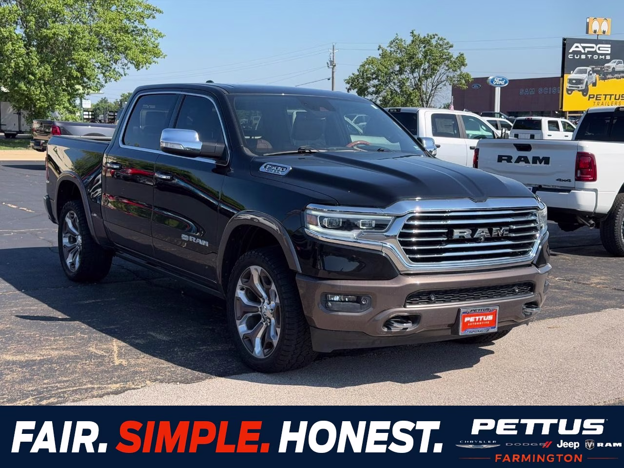 2020 Diamond Black Crystal Pearlcoat Ram 1500 Limited 4X4 Truck
