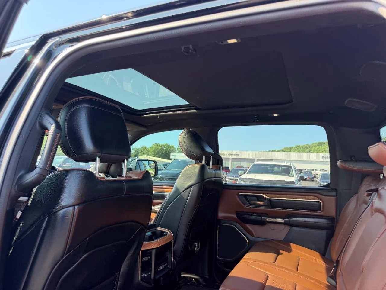 2020 Diamond Black Crystal Pearlcoat Ram 1500 Limited 4X4 Truck