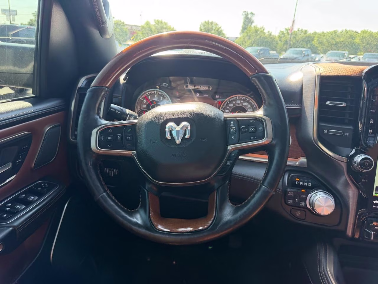 2020 Diamond Black Crystal Pearlcoat Ram 1500 Limited 4X4 Truck