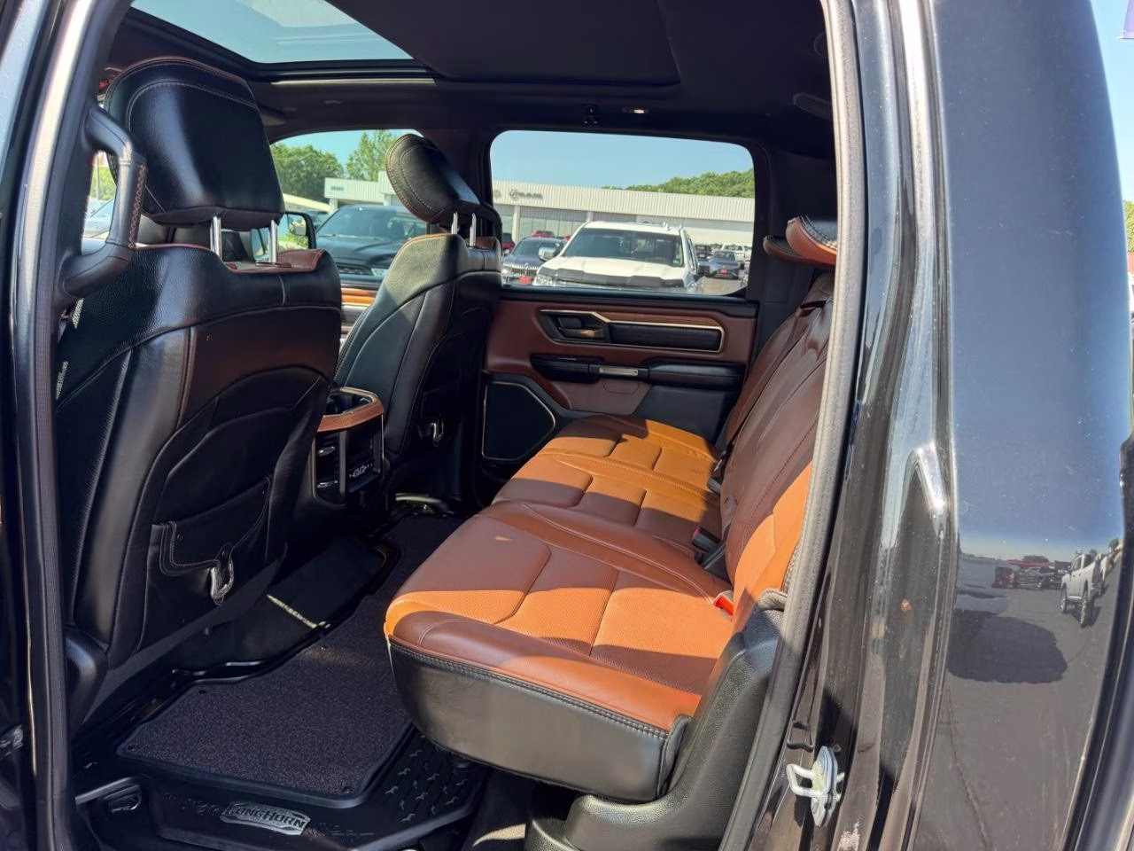 2020 Diamond Black Crystal Pearlcoat Ram 1500 Limited 4X4 Truck
