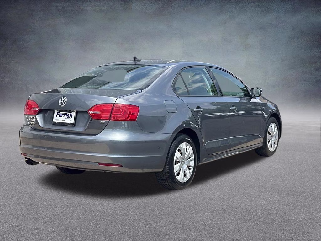 2014 Platinum Gray Metallic Volkswagen Jetta 1.8T SE FWD Sedan