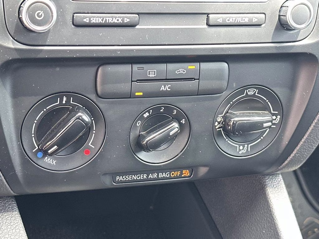 2014 Platinum Gray Metallic Volkswagen Jetta 1.8T SE FWD Sedan