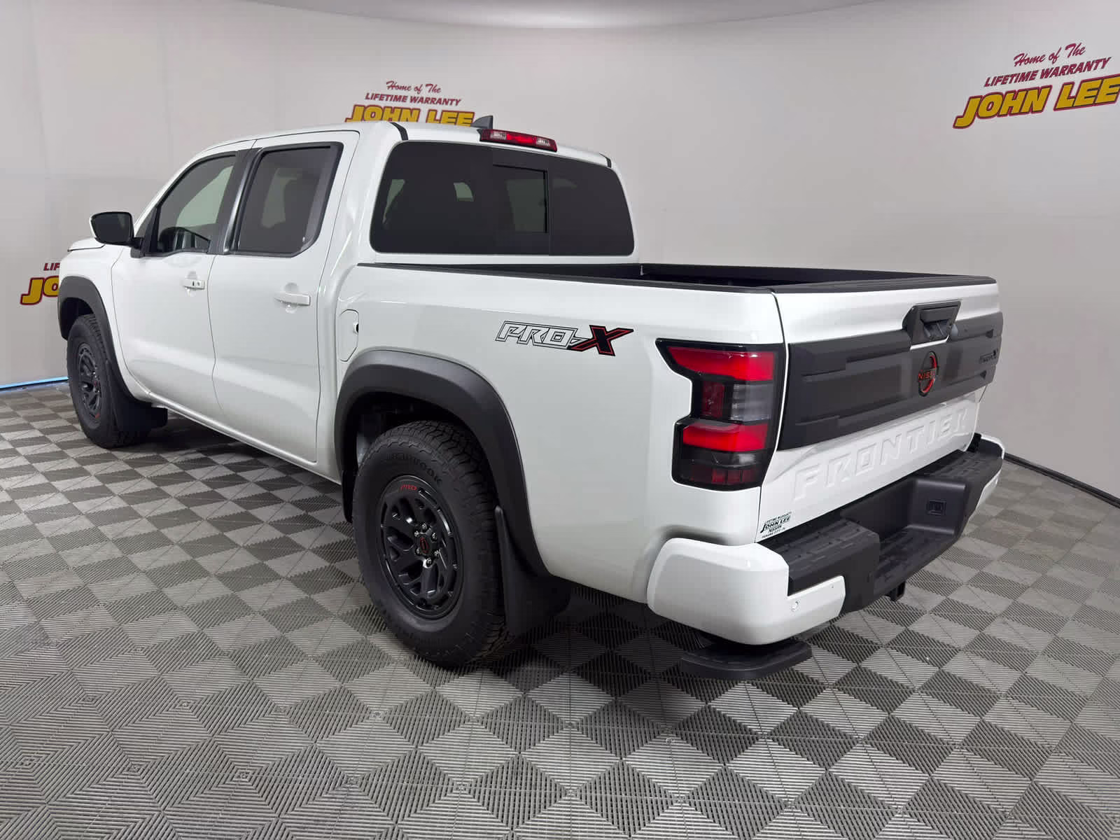 2026 Glacier White Nissan Frontier PRO-X RWD Truck