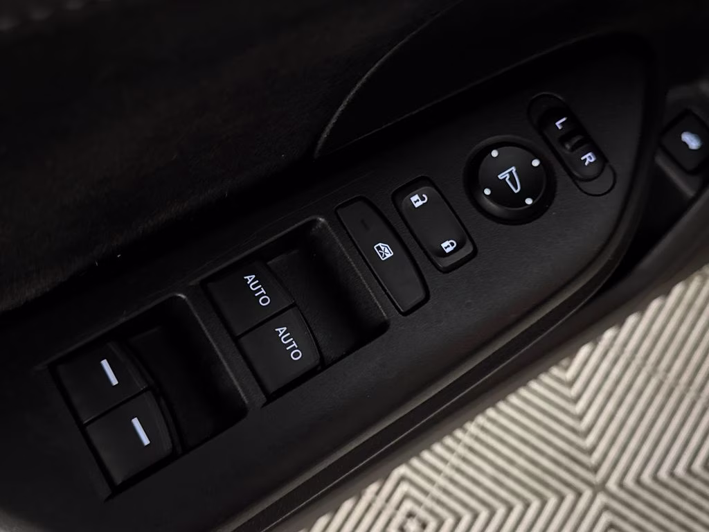 2019 Lunar Silver Metallic Honda Insight LX FWD Sedan
